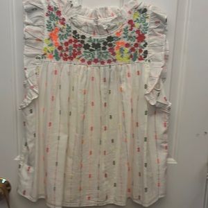 Crown & Ivy sleeveless top size XL NWT